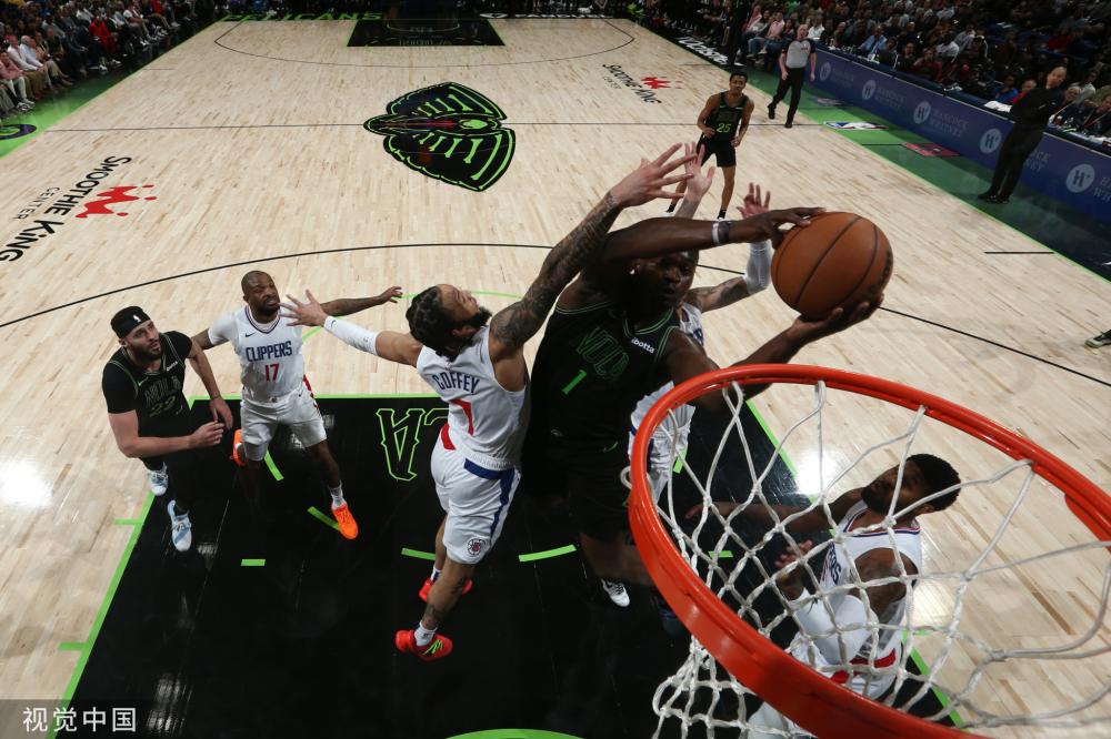 使他成为众 使他成为众