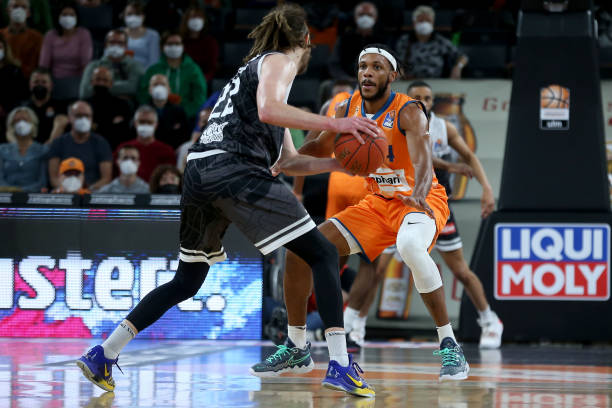 A在对手出 A在对手出