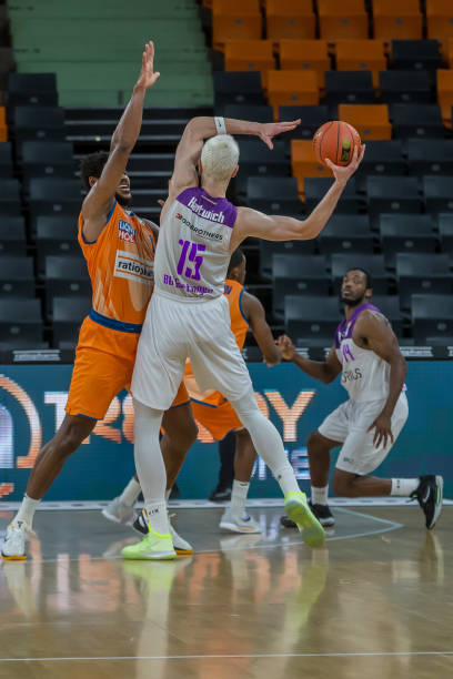 横传或背身 横传或背身